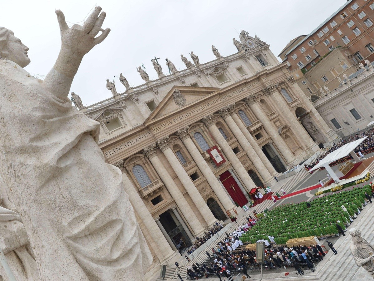 Abrirán dos tumbas por caso de niña desaparecida en el Vaticano
