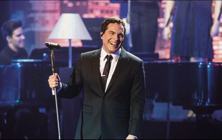 Listo para cautivar a los tapatíos con su sonrisa. EL UNIVERSAL