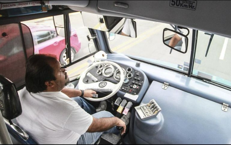 Señalan que la mala alimentación, aunada al estrés que padecen los conductores, y la falta de descanso y cuidado de la salud son factores de riesgo que ponen en riesgo no solo su vida, sino la de los pasajeros. EL INFORMADOR / ARCHIVO