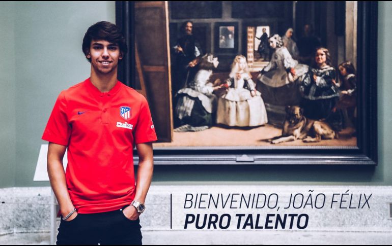 ''Con la llegada de Joao Félix incorporamos un atacante polivalente que puede actuar en cualquiera de las posiciones de vanguardia'', dijo el equipo en un comunicado.  TWITTER / @Atleti