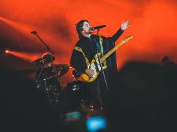 Los asistentes al escuchar los acordes distorsionados de las guitarras reaccionaron de una manera sorprendente. TWITTER / @juanes