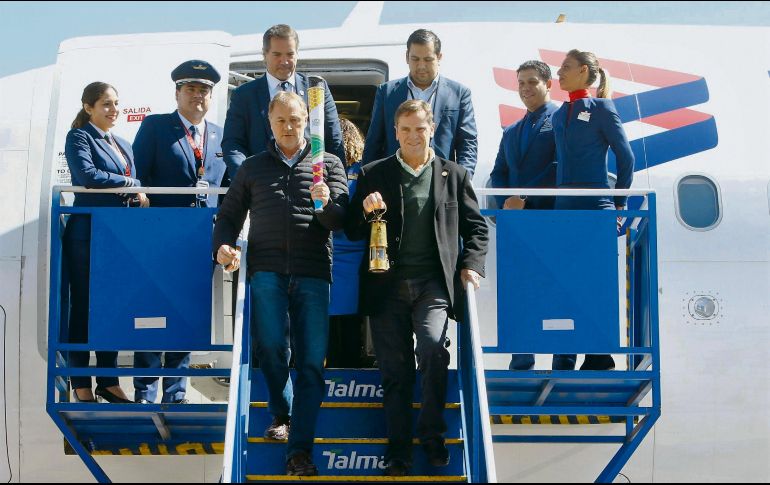 La Antorcha Panamerica llegó procedente desde México, donde se encendió el martes. EFE / G. Falcón