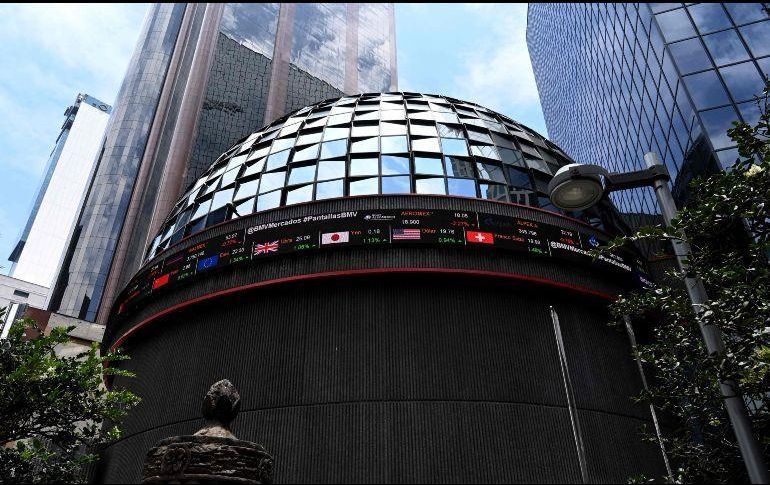 Los mercados a nivel mundial presentan movimientos mixtos, después de validar una modesta agenda económica en Asia y Europa. AFP / ARCHIVO