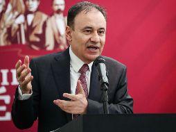 Durazo remarca que nunca se consideró despedir al personal o desconocerles derechos, antigüedad, sueldos o prestaciones. SUN/D. Simón