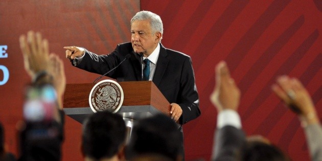 López Obrador realiza gira por Chiapas; visitará hospitales del IMSS
