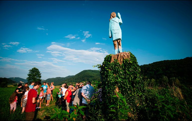 La estatua fue inaugurada el viernes y es obra del artista conceptual estadounidense de 39 años Brad Downey. AFP/J. Makovec