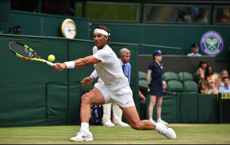 Nadal se dice satisfecho por la manera en que ha jugado en la primera semana del torneo. AFP/G. Kirk