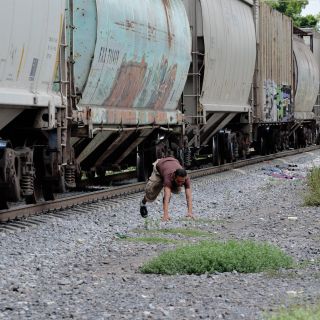 "La Bestia" se descarrila en Chiapas; no se reportan heridos