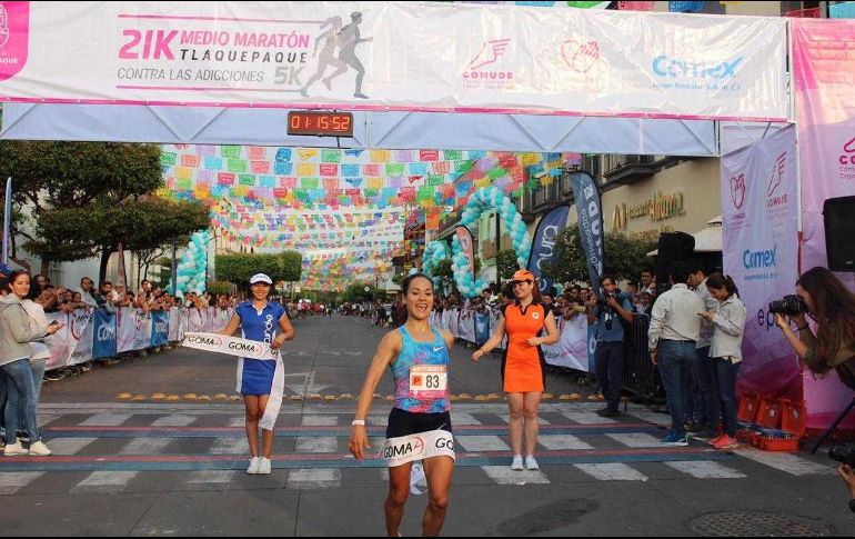 El Medio Maratón se llevó a cabo en las principales avenidas del municipio de Tlaquepaque con la asistencia de más de 2 mil 500 atletas nacionales e internacionales. CORTESÍA / Comude Tlaquepaque