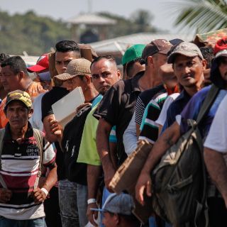 Aseguran tráiler con 228 migrantes en Chiapas