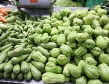 De los 121 productos que integran la canasta básica, 95 tuvieron incrementos como el chayote, servilletas, navajas para rasurar, pan blanco, bolillo, lechuga, entre otros. EL INFORMADOR / ARCHIVO