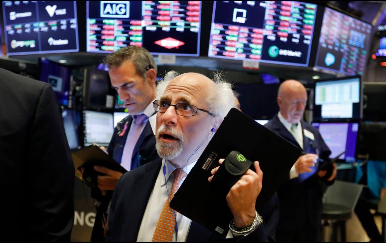 El promedio industrial Dow Jones perdió 115 unidades, 0.4%, y cerró en 26 mil 806 enteros. AP/R. Drew