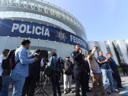 Al menos 200 elementos que exigen indemnización reunidos en la explanada del Centro de Mando, los desconocieron totalmente. SUN / A. Martínez