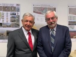 En la grabación, el Presidente está acompañado por el rector de la UNAM, Enrique Graue, y el titular de la Sedatu, Román Meyer. TWITTER/@lopezobrador_