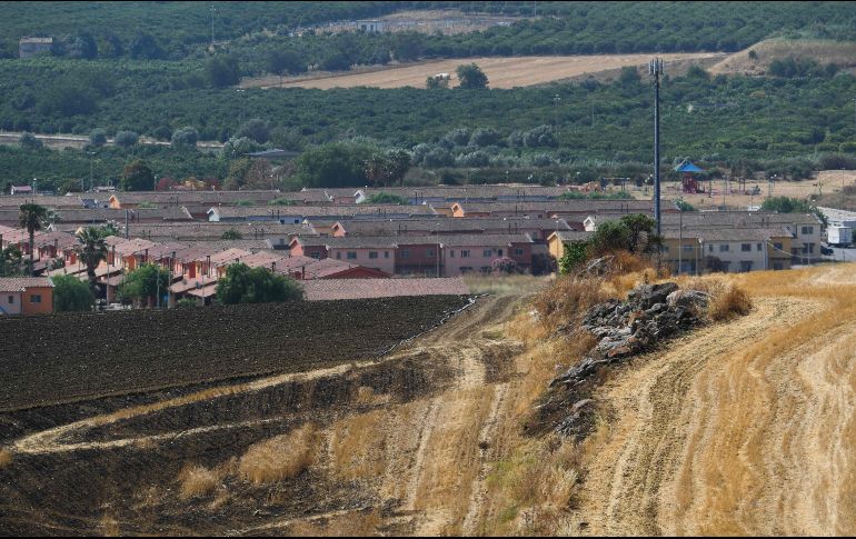 El campamento de Mineo, instalado en una antigua base militar estadounidense sin medios de transporte para acceder a ella, alojaba por meses y hasta años a los refugiados que pedían asilo a Italia. AFP/A. Solaro