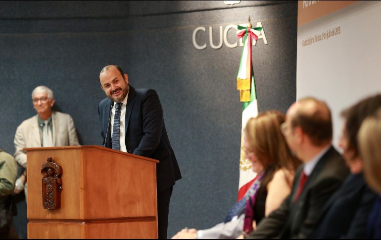 Ricardo Villanueva, rector general de la UdeG, indicó que el reto principal es que la educación pública sea igual de buena que la privada pero también que los jóvenes tengan oportunidades de empleo en las áreas que estudiaron. TWITTER@rvillanueval