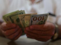 La moneda se compró en un mínimo de 18.05 pesos en bancos de la Ciudad de México. EL INFORMADOR/ARCHIVO