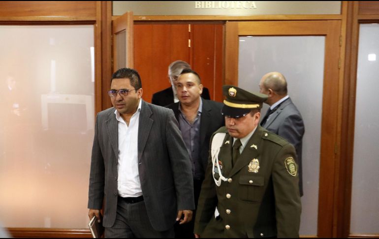 Gustavo Gallardo (i), abogado del ex líder de la FARC Seuxis Pausias Hernández Solarte, alias 