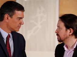 Los socialistas aseguraron que Pablo Iglesias (derecha) exigió a Pedro Sánchez (izquierda) ser vicepresidente de su Gobierno, algo que UP negó “rotundamente”. EE/J. Hidalgo