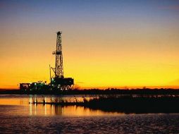 La petrolera espera producir 1.8 millones de barriles diarios para noviembre-diciembre de este año. EFE/Archivo