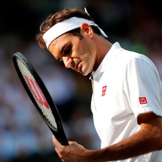 Federer suma su victoria número 100 en Wimbledon