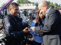 Aunado, se dio el banderazo inicial al operativo “Tapatío seguro” en el municipio donde participarán dos mil 600 elementos de la policía municipal.  TWITTER/ @DelToroIsmael