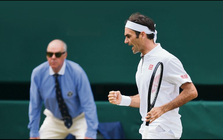 Federer logró su victoria número 100 en Wimbledon luego de dar cuenta del japonés Kei Nishikori en los Cuartos de Final. AFP / Leal-Olivas