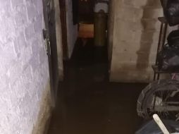 Una finca ubicada en la colonia Loma Bonita, en Tonalá, se inundó con un nivel de 50 centímetros de aguas negras. ESPECIAL
