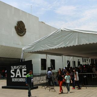 López Obrador anuncia subasta de joyas en los próximos días