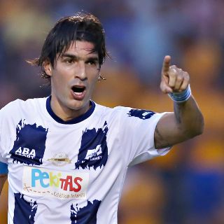 El ''Loco'' Abreu se pone la camiseta número 29 de su carrera