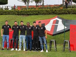 Martín Nervo, Javier Correa, Camilo Vargas, Mauricio Cuero, Jesús Angulo y Manuel Balda fueron presentados en el Club Atlas Colomos; el presidente Pedro Portilla el encargado de darles la bienvenida. EL INFORMADOR / J. Robles