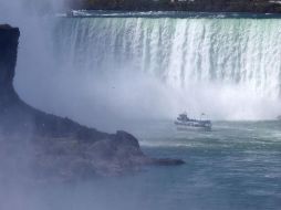 El hombre cayó más de 50 metros en la cascada más grande de las cataratas del Niágara y se salvó. GETTY IMAGES