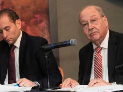 Javier Coello Trejo, abogado de Emilio Lozoya, durante una rueda de prensa en Casa Lamm el pasado 26 de junio. NTX/ARCHIVO