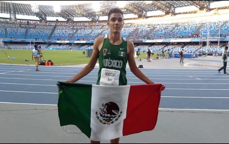 Con su medalla, Mendoza redondeó lo que fue un día inolvidable para el atletismo de Jalisco y de México. FACEBOOK / Comisión Nacional de Cultura Física y Deporte