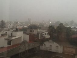 Hasta la medianoche se tenía registro de al menos 10 viviendas con ingreso de agua en diversos puntos de la ciudad. TWITTER / @rubenrivera