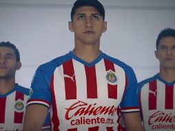 Oficial: Destapan la nueva playera de Chivas