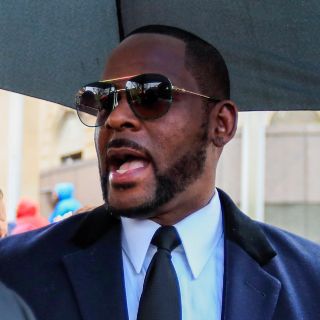 R. Kelly es arrestado de nuevo bajo cargos de abuso sexual