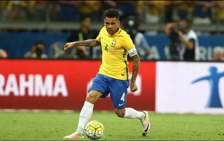 Dani Alves considera que si le pone “cuerpo y alma”, puede estar en condiciones de llegar al Mundial de Catar 2022. TWITTER/@CBF_Futebol