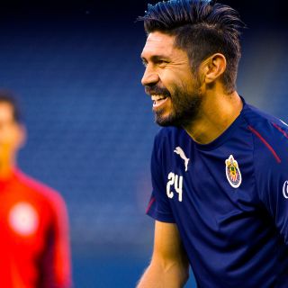 Chivas debe poner en alto al futbolista mexicano: Oribe Peralta