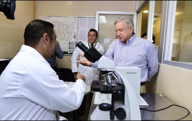 En su gira por Michoacán, López Obrador visitó hospitales del IMSS. En la imagen, en Buenavista. NTX/PRESIDENCIA