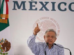 López Obrador afirmó que estrategias como las pensiones para personas adultas mayores, las becas, entre otras, ayudarán mucho a serenar la entidad y al país. NTX / Especial