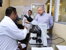 El Presidente estuvo en un hospital rural de Buenavista. Reconoció que no se ha podido resolver la inseguridad en Michoacán y que ello se ve reflejado en el sector salud de la entidad. NOTIMEX/Presidencia