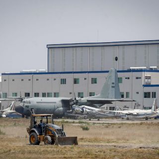 López Obrador tiene "Plan B" para Santa Lucía