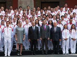 López Obrador llamó a los deportistas a poner por delante el orgullo nacional para obtener buenos resultados en los Juegos Panamericanos 2019. AFP
