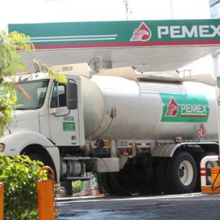López Obrador presenta plan de negocios 2019-2024 de Pemex