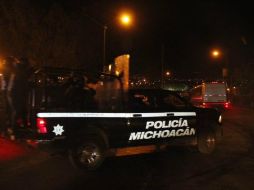 La Policía Michoacán mantiene un operativo en los accesos y salidas del municipio, para dar con los responsables del hecho criminal. TWITTER / @MICHOACANSSP