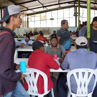 Denuncian caso de maltrato a menores en centro migratorio de SLP