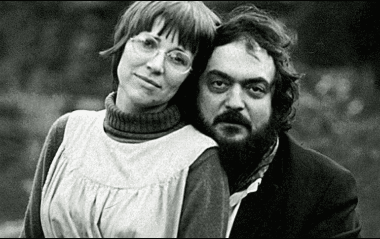 El director de Lolita (1962) dejó varios guiones inconclusos escritos a mano y partes en máquina, redactados en su matrimonio anterior a Christiane Kubrick (foto). TWITTER / @StanleyKubrick