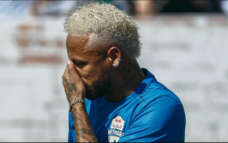 Neymar sigue generando olas en el entorno del PSG. AFP / M. Schincariol