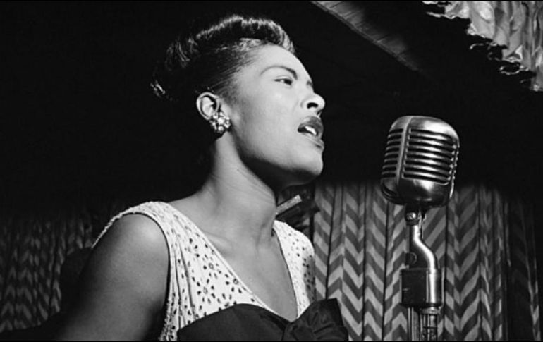 La vida de Billie Holiday fue marcada por abusos, vejaciones, problemas con drogas y discriminación en la industria musical. ESPECIAL /  Library of Congress's Music Division
